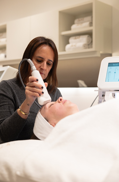 Novasonix presenta el protocolo facial creado por Silvia Oliete